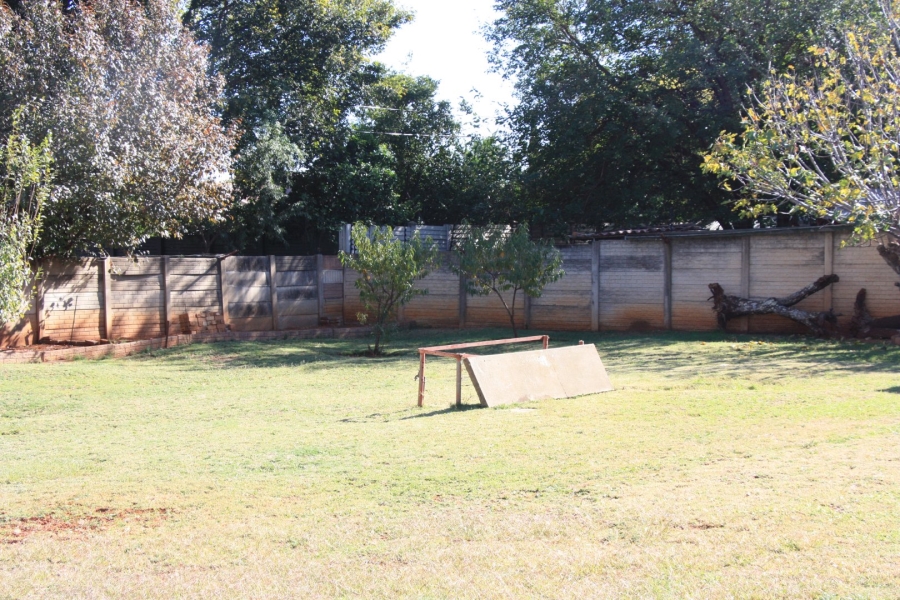  Bedroom Property for Sale in Langenhovenpark Free State